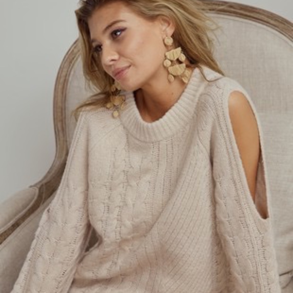 NWT BiBi TAUPE TWIST KNITTED OPEN SHOULDER SWEATER